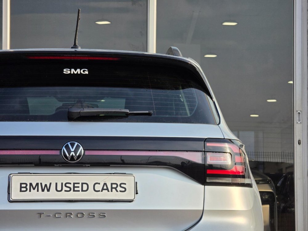 Photo 10 of 28