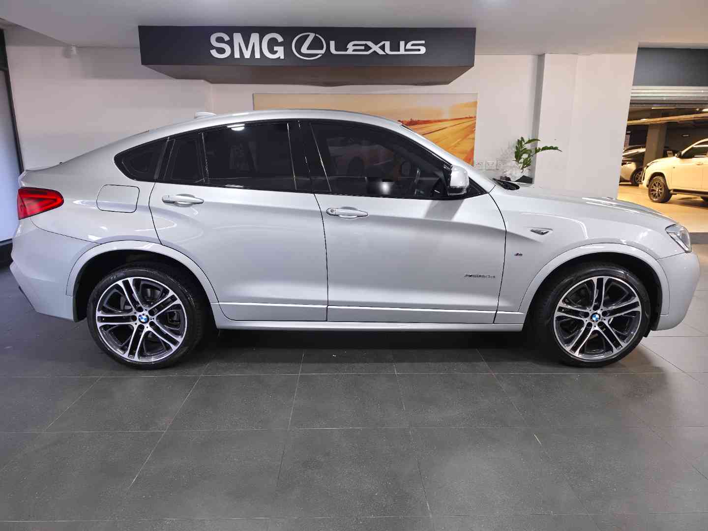 Photo 3 of 25