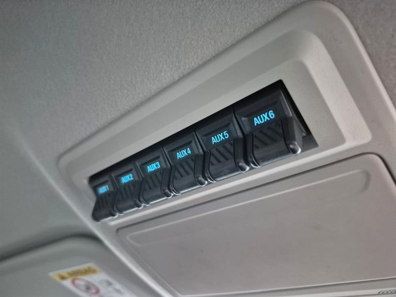 Photo 23 of 27