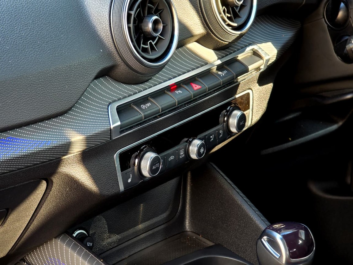 Photo 20 of 27
