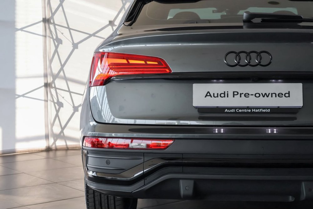 Photo 13 of 28