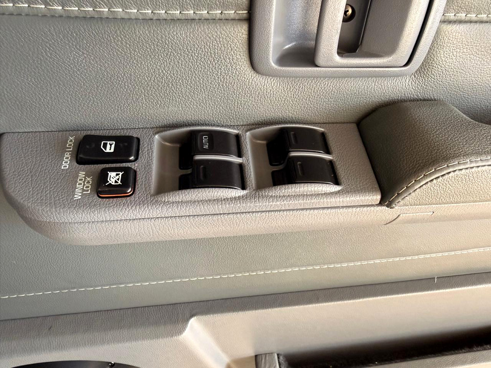 Photo 15 of 18