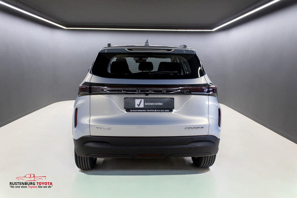 Photo 5 of 23