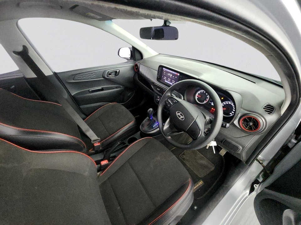Photo 7 of 9
