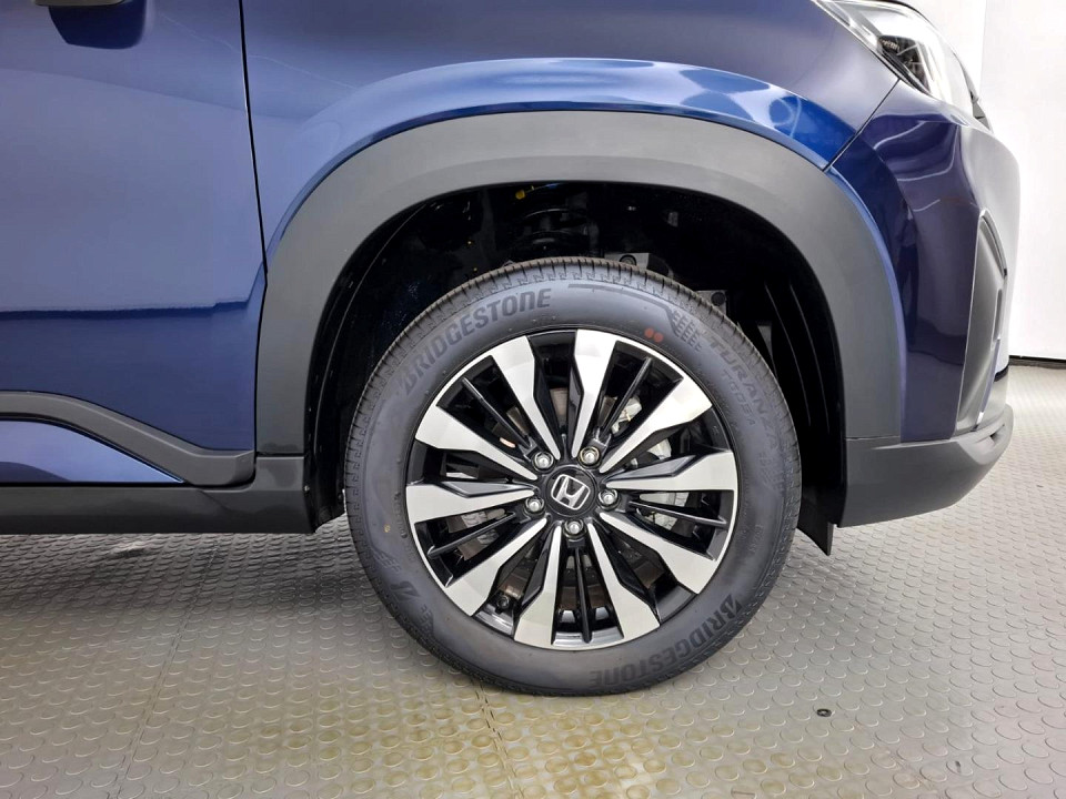 Photo 9 of 18
