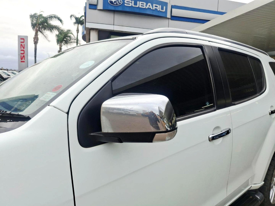 Photo 8 of 29