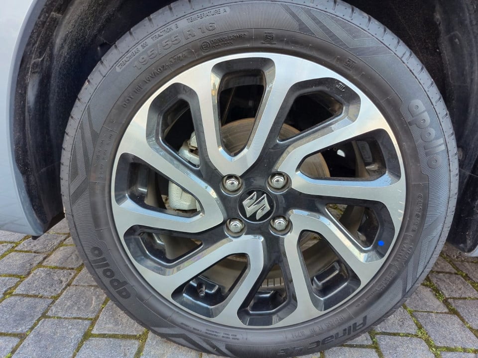 Photo 18 of 20