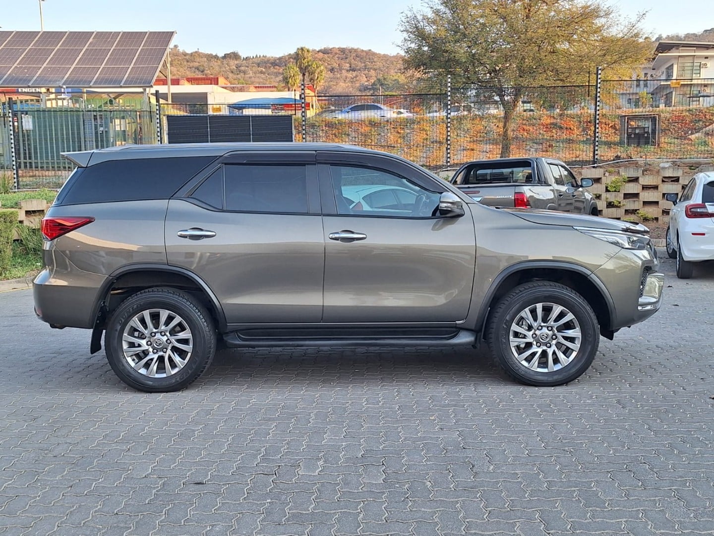 Photo 7 of 19
