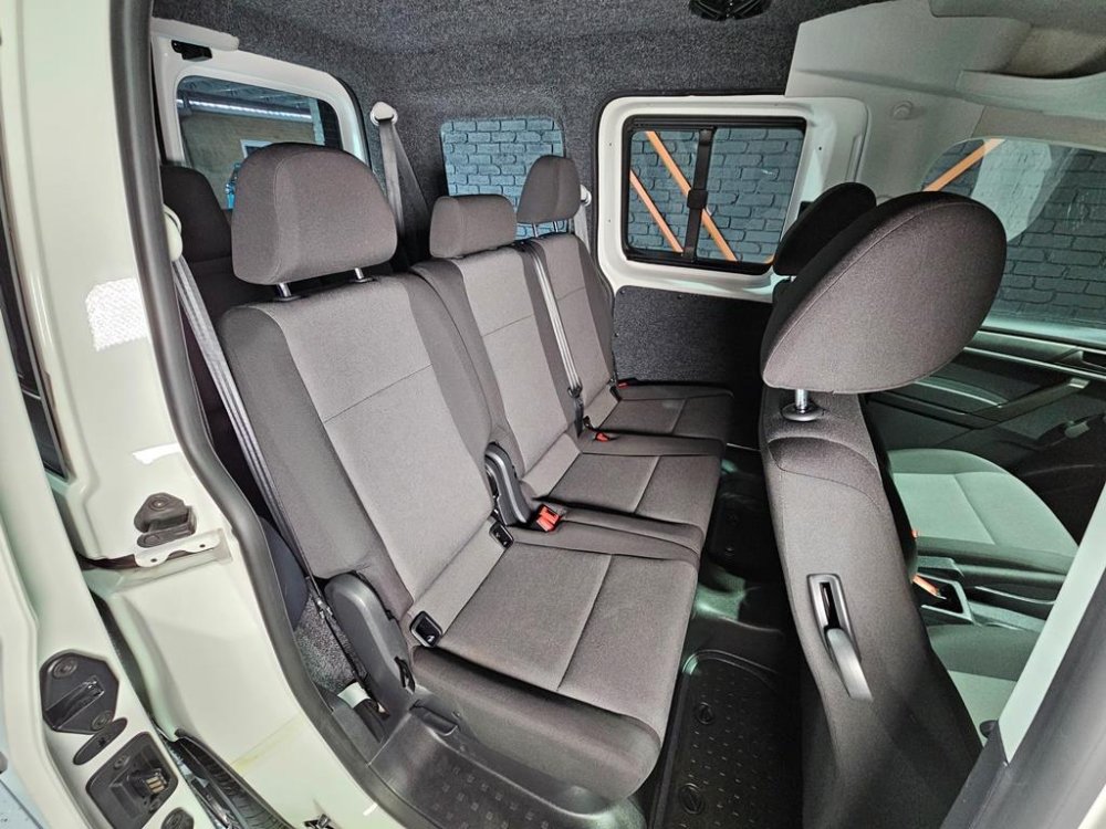 Photo 16 of 23