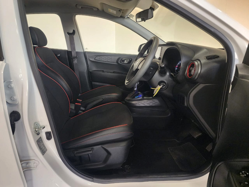 Photo 10 of 20