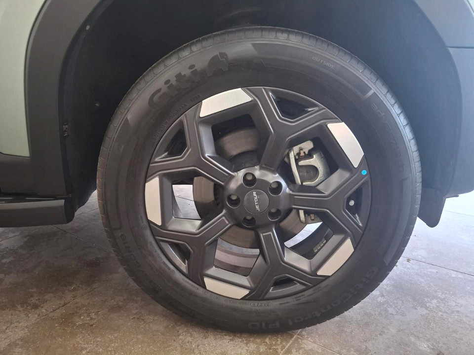 Photo 9 of 17