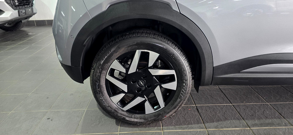 Photo 8 of 27
