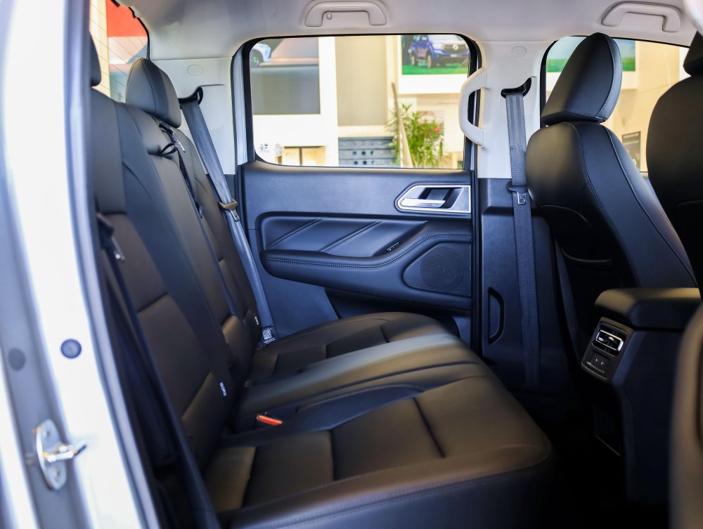 Photo 10 of 23