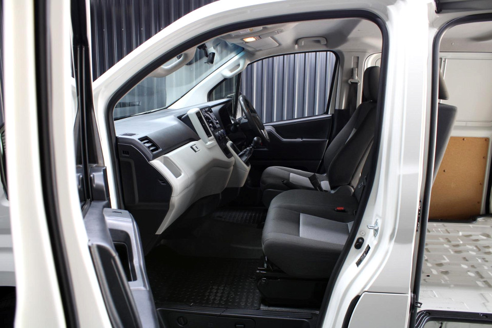 Photo 16 of 22