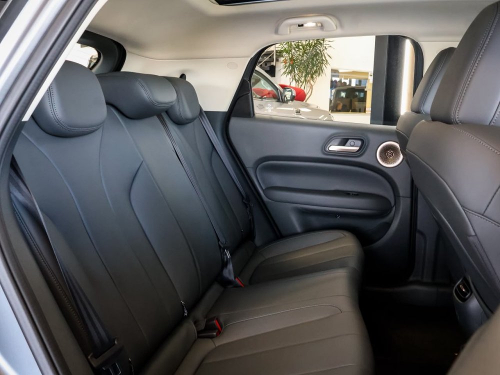 Photo 15 of 24
