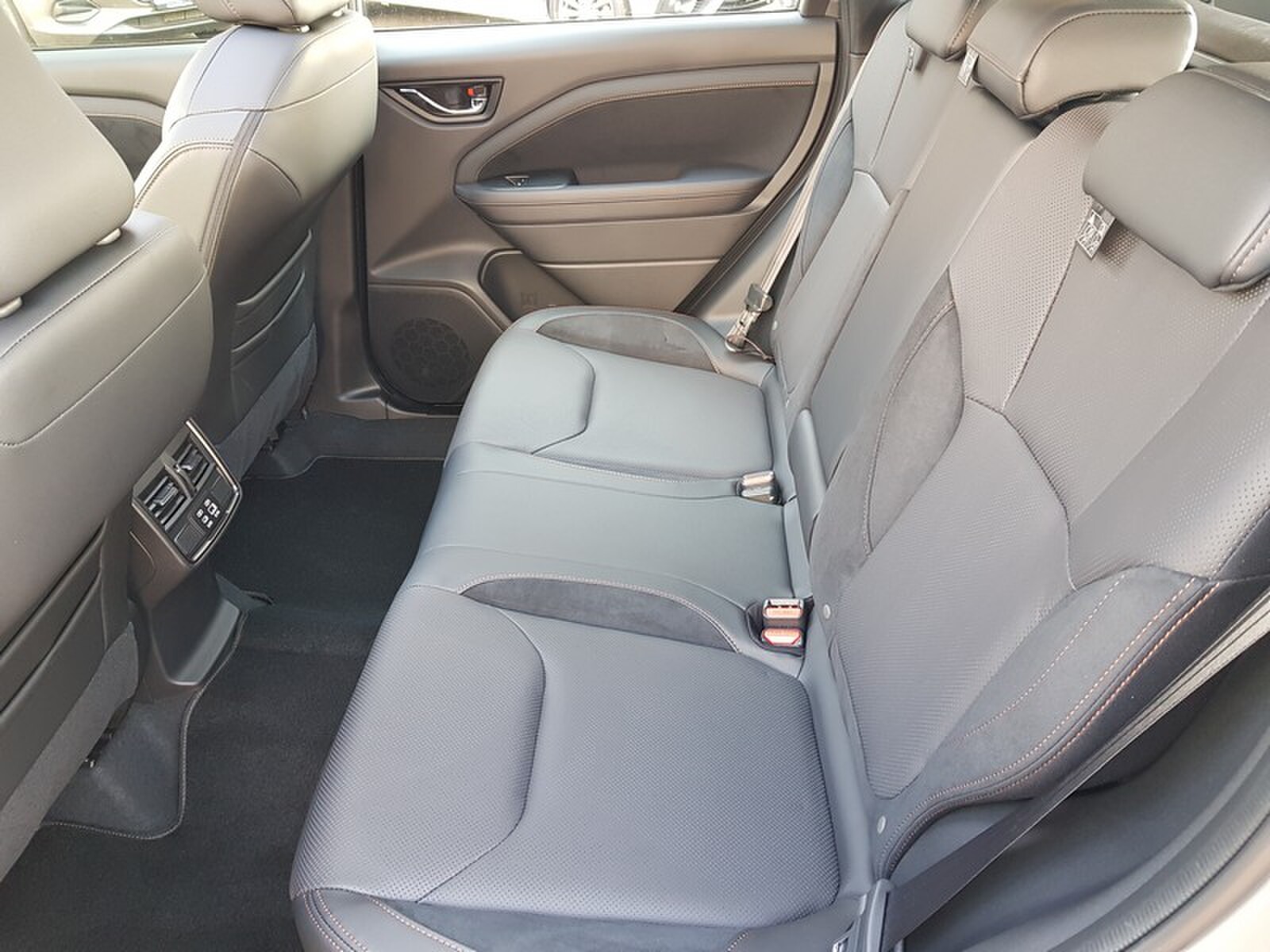 Photo 13 of 26