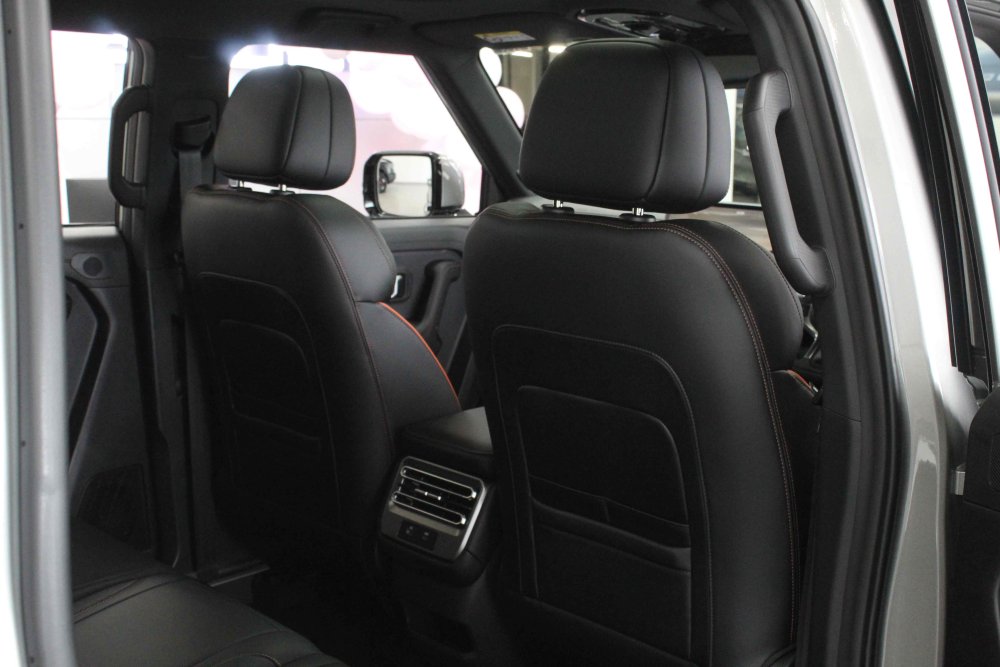 Photo 16 of 23