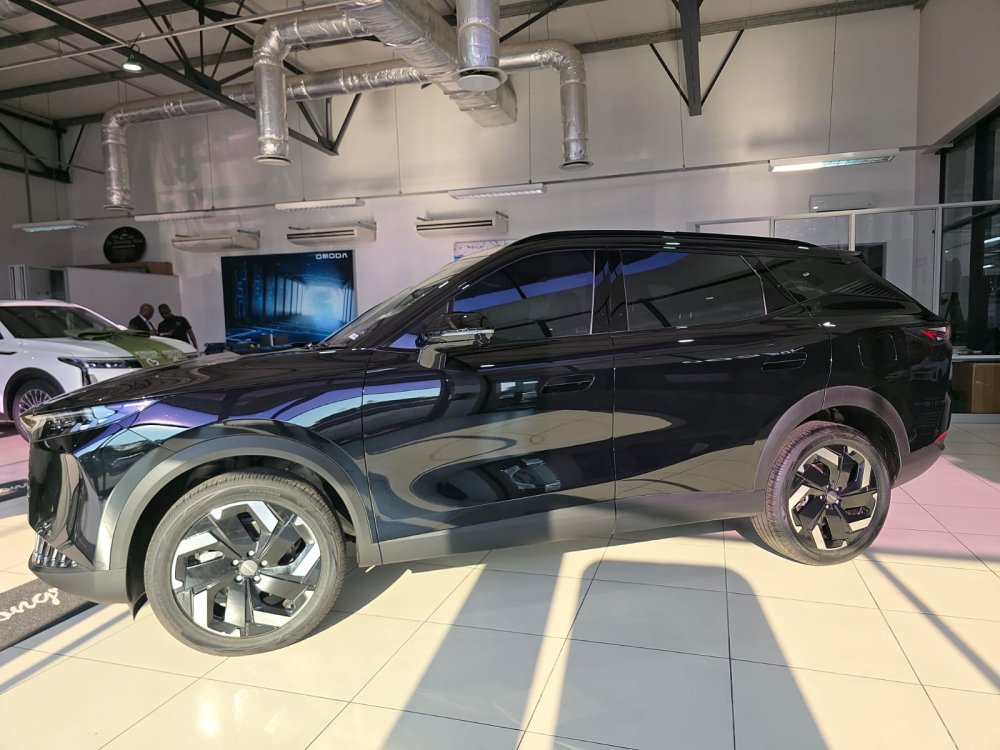 Photo 5 of 27