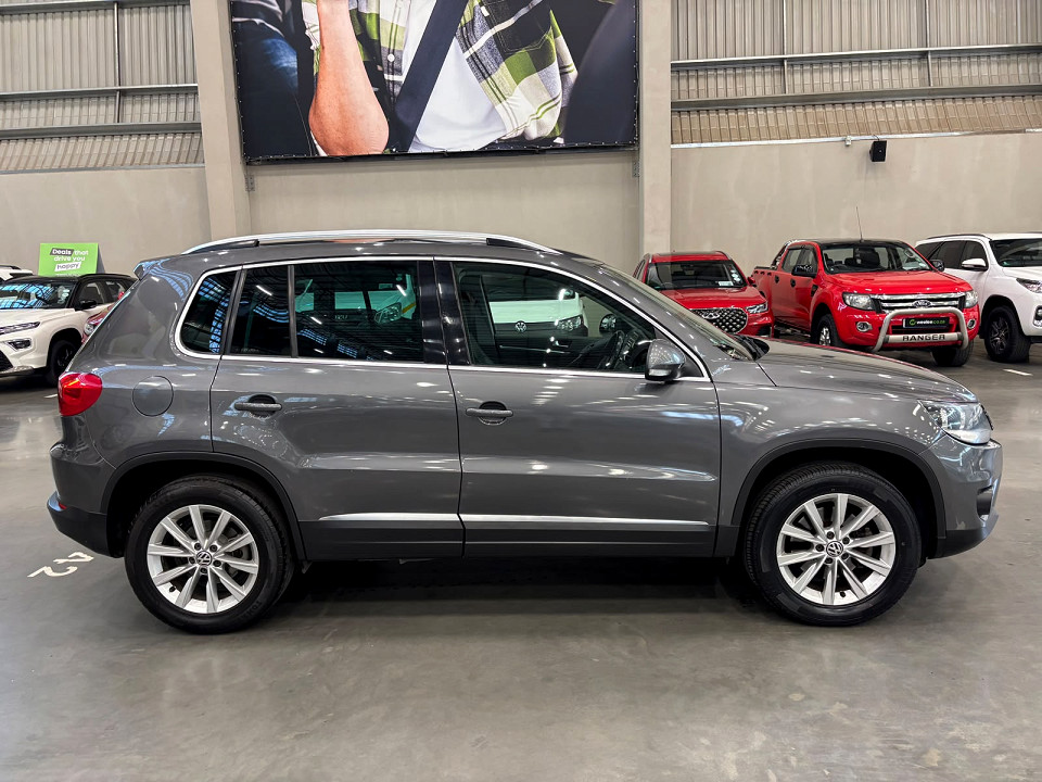 Photo 2 of 16