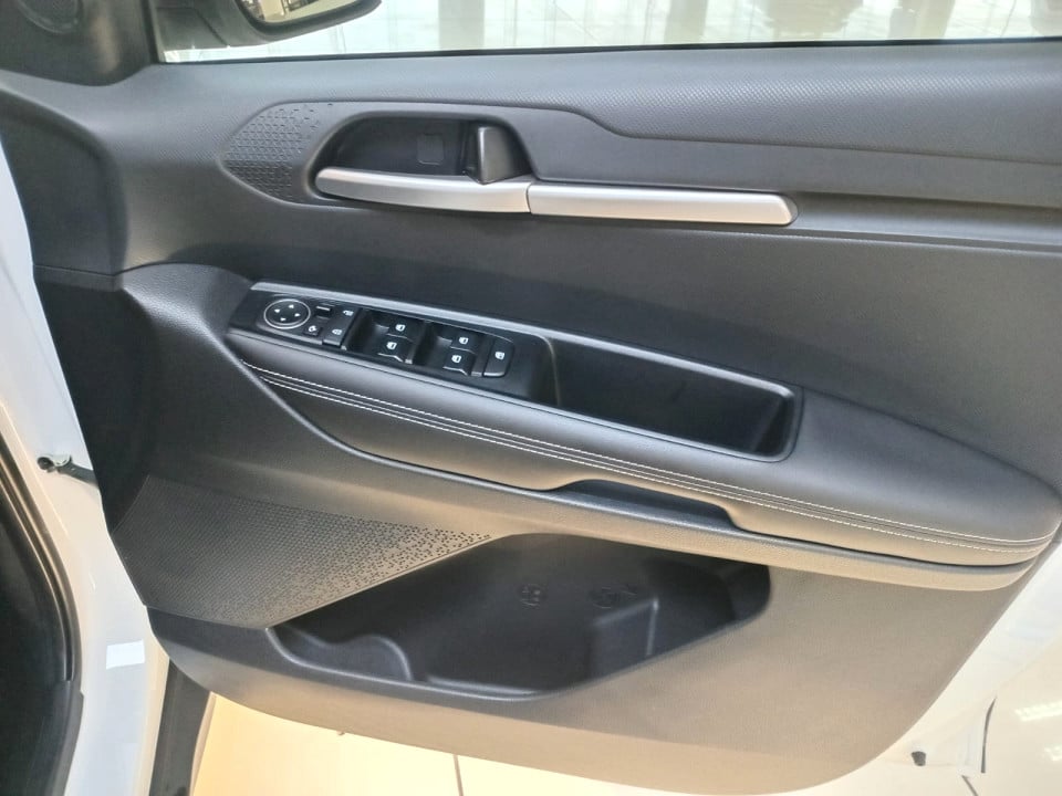 Photo 16 of 27