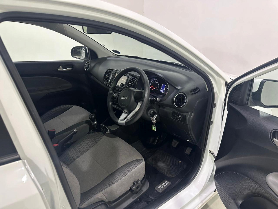 Photo 17 of 23