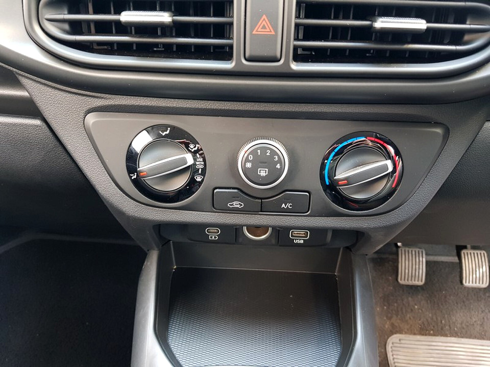 Photo 20 of 23