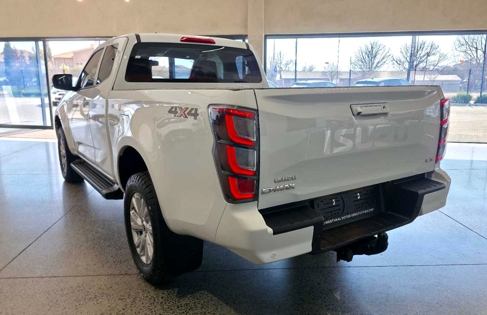 Photo 3 of 15