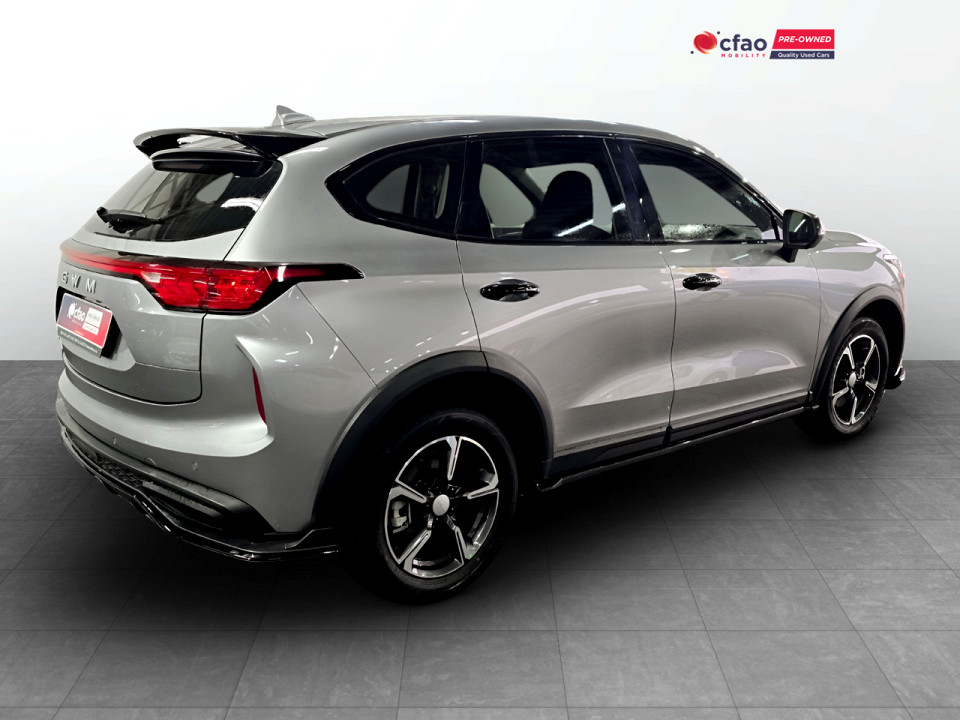 Photo 10 of 24