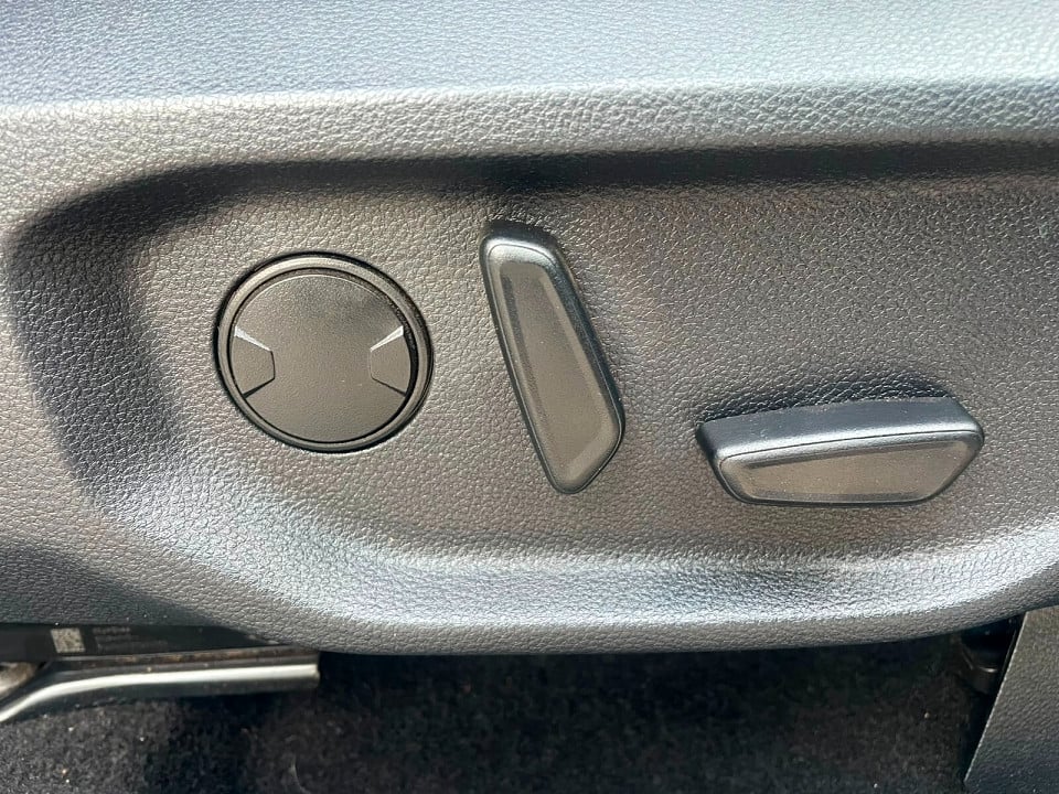 Photo 19 of 25