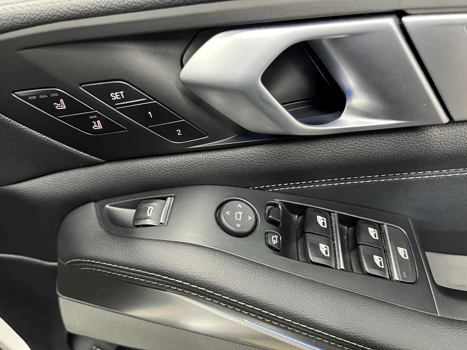 Photo 20 of 23