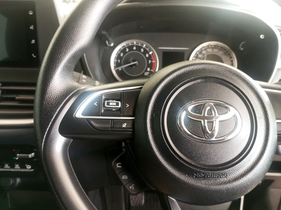 Photo 9 of 21