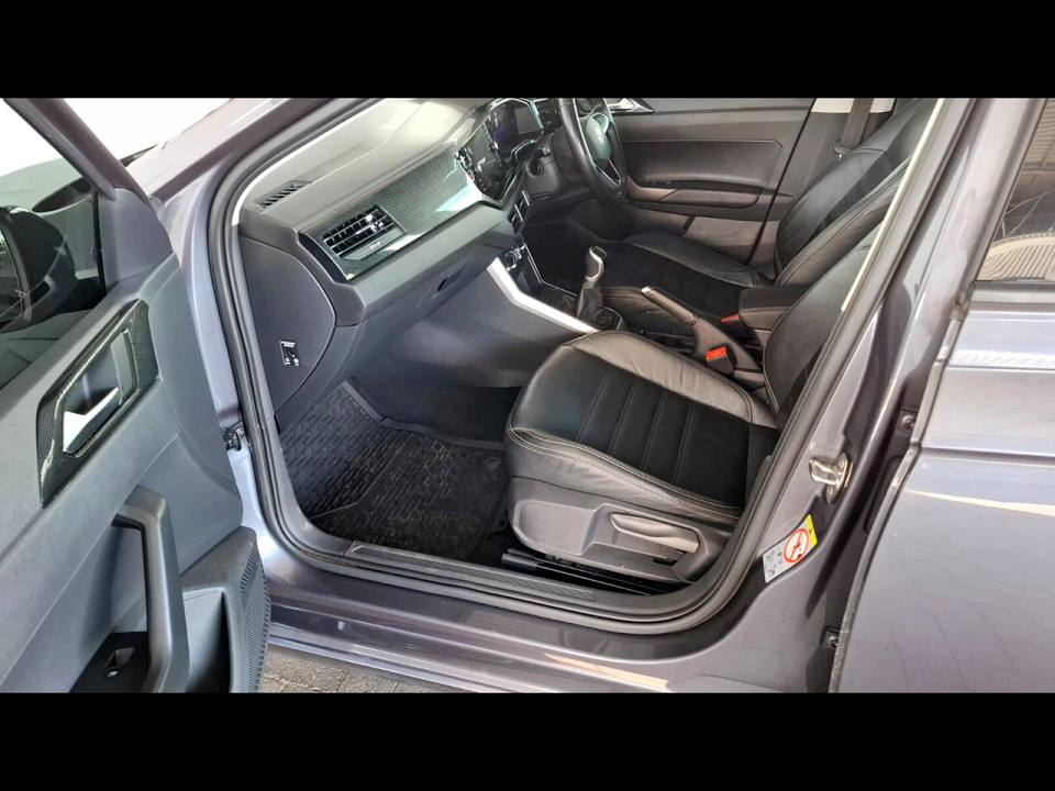 Photo 8 of 25