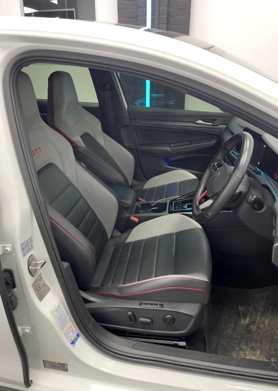 Photo 9 of 20