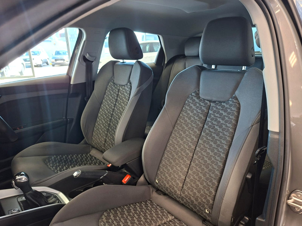Photo 21 of 25