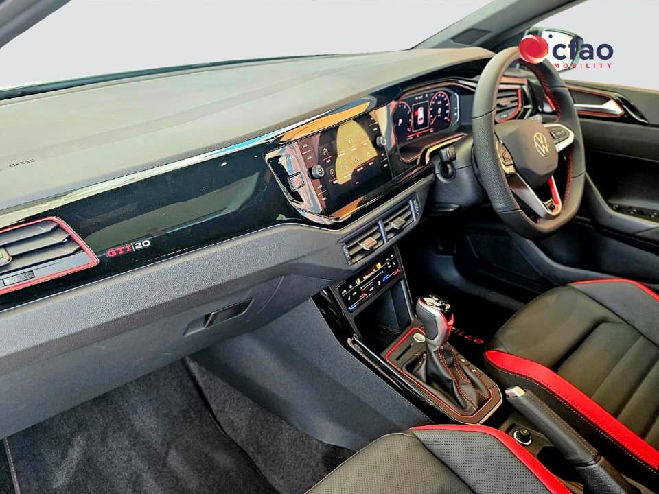 Photo 10 of 18