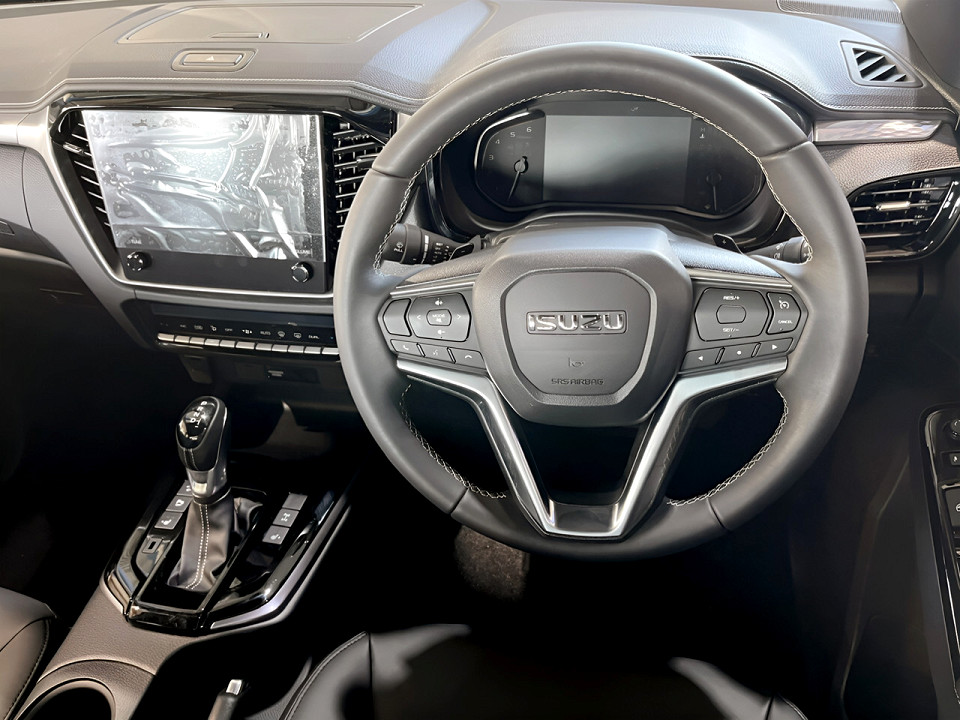 Photo 10 of 16