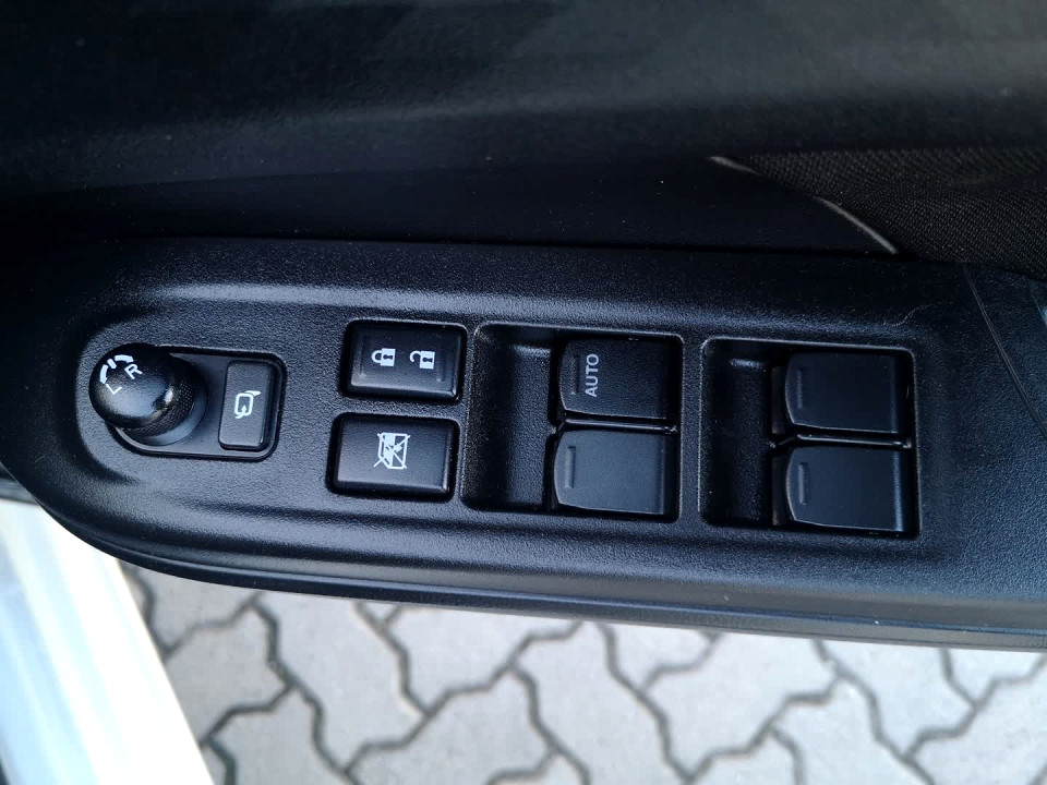 Photo 15 of 16