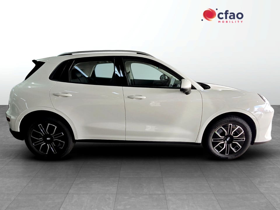Photo 3 of 24