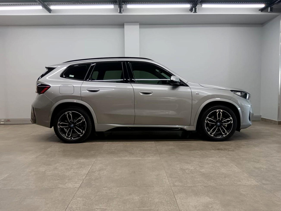 Photo 2 of 18