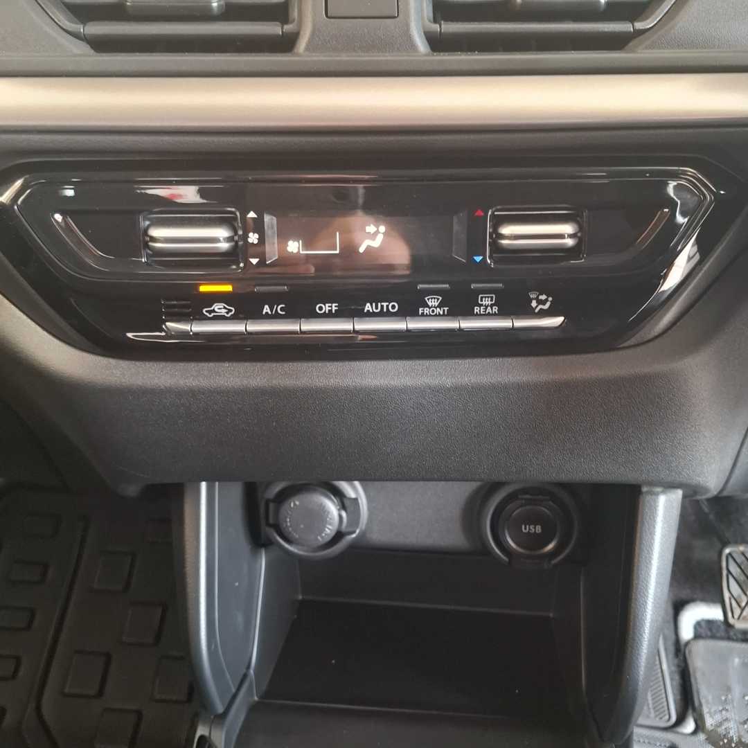 Photo 16 of 26