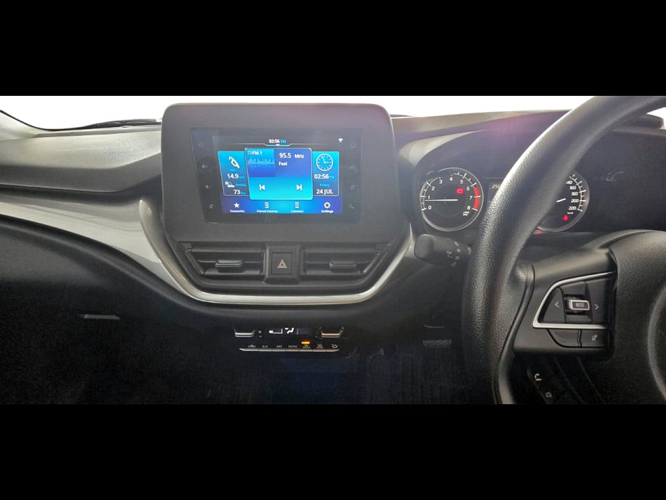 Photo 16 of 27