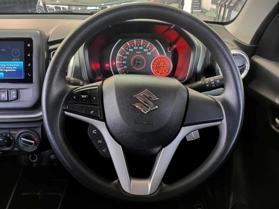Photo 9 of 18