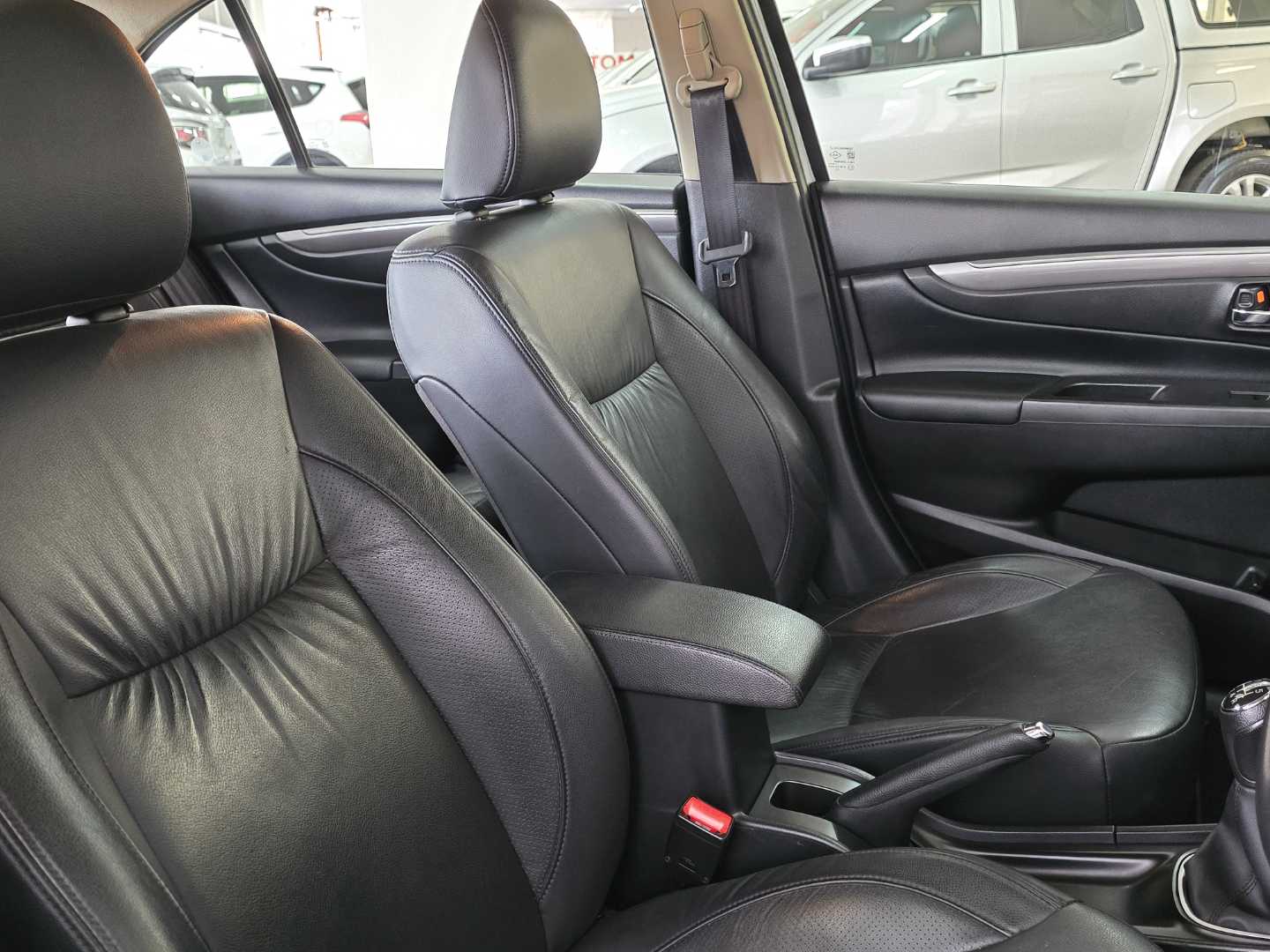 Photo 18 of 25