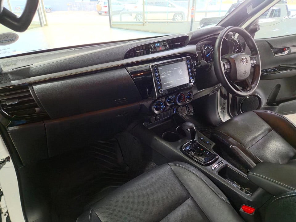 Photo 18 of 25