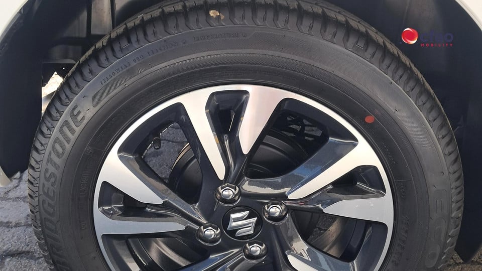 Photo 9 of 29
