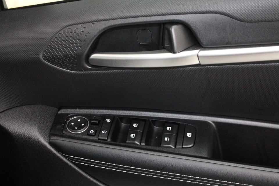Photo 16 of 18