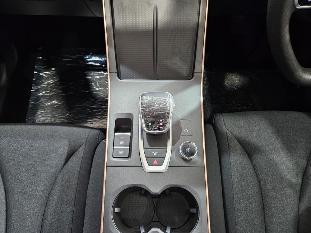 Photo 10 of 16