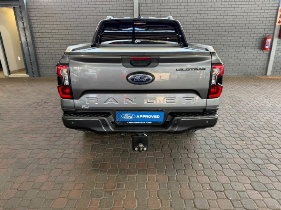 Photo 4 of 19