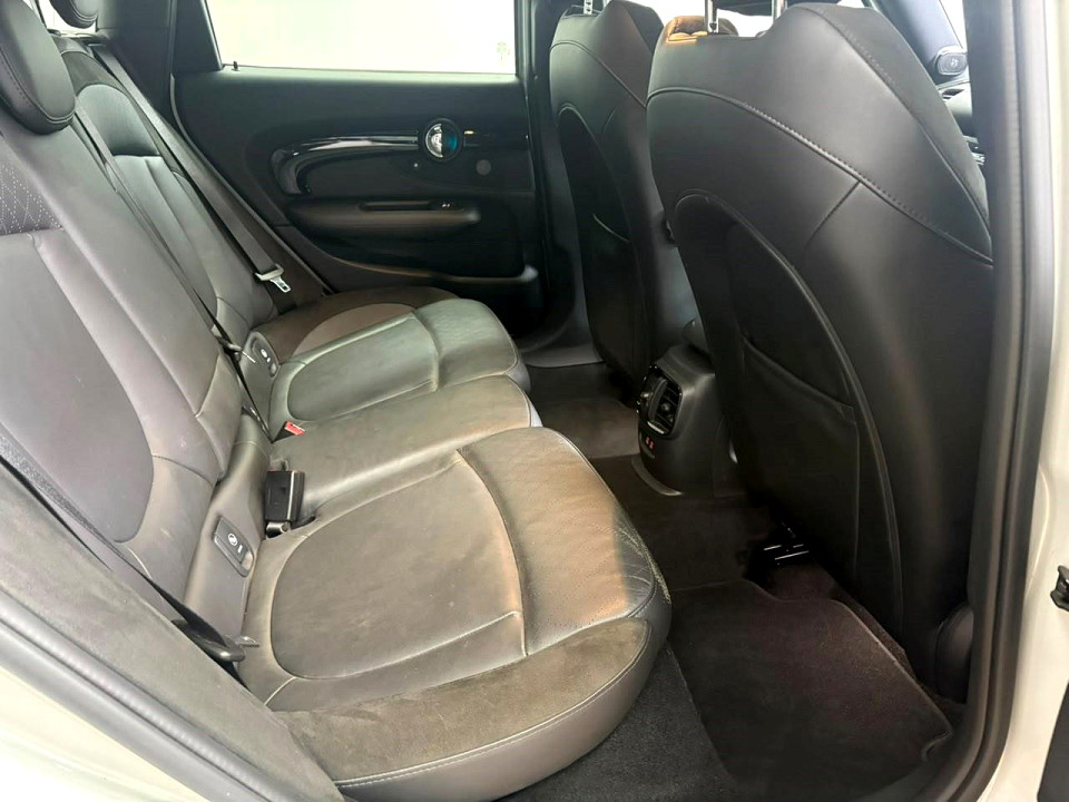 Photo 7 of 9