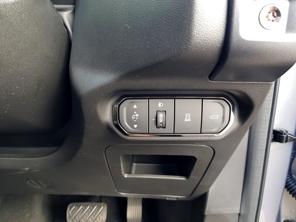 Photo 18 of 21